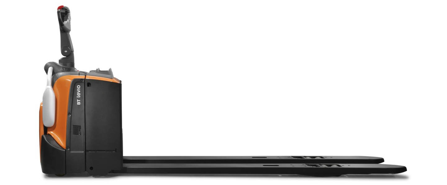 Ηλεκτρικό παλετοφόρο Toyota BT Levio με μακριά πιρούνια και πλατφόρμα