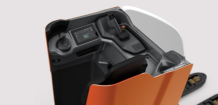 Χώρος χειριστή στο ηλεκτρικό παλετοφόρο όρθιου χειριστή Toyota BT Levio LSI